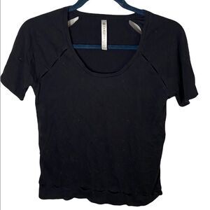 Fabletics athletic cut out top xs b05